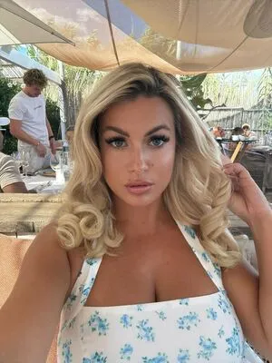 Carla Moreau OnlyFans Leaked Free Thumbnail Picture - #8LD5FSG9YS