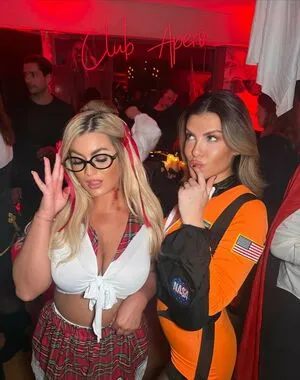 Carla Moreau OnlyFans Leaked Free Thumbnail Picture - #bdNcumB7P3