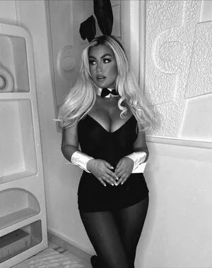 Carla Moreau OnlyFans Leaked Free Thumbnail Picture - #j4ACOucOPA