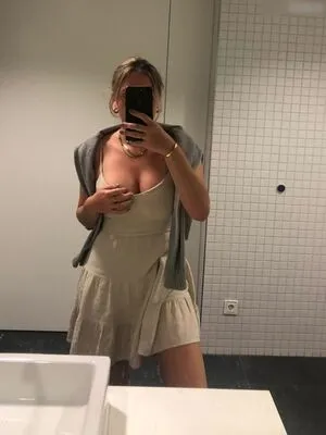 Carlaaxsophie Carla Sophie Schell OnlyFans Leaked Free Thumbnail Picture - #JJtzjEzEyx