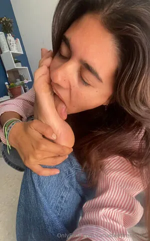 Carlasfeetfrenchgirl OnlyFans Leaked Free Thumbnail Picture - #rLf8SqSg9y