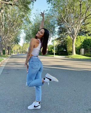 Carlieauszler OnlyFans Leaked Free Thumbnail Picture - #K00HTe0nyG