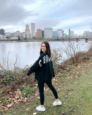 Carlieauszler OnlyFans Leaked Free Thumbnail Picture - #Yg9fIicYo5