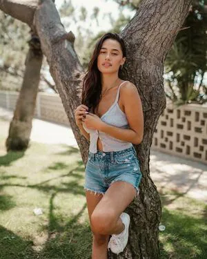 Carlieauszler OnlyFans Leaked Free Thumbnail Picture - #kUfckzOHpJ
