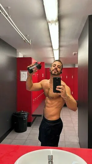 Carlitosxfree OnlyFans Leaked Free Thumbnail Picture - #V9Pb25A7f7
