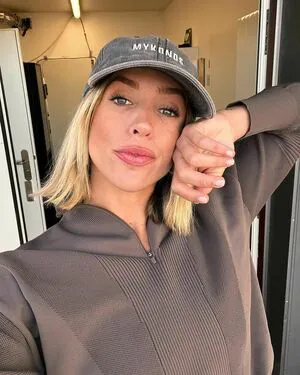 Carlotad26 OnlyFans Leaked Free Thumbnail Picture - #QBoVSl54Gm