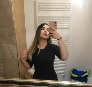 Carlotta2000 OnlyFans Leaked Free Thumbnail Picture - #nuVOxr1ynk