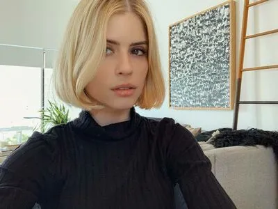 Carlson Young OnlyFans Leaked Free Thumbnail Picture - #cnJHToO1mE