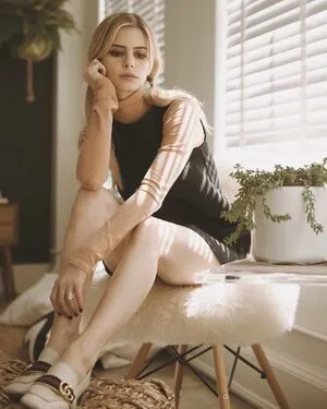 Carlson Young OnlyFans Leaked Free Thumbnail Picture - #h6nSfimwYV