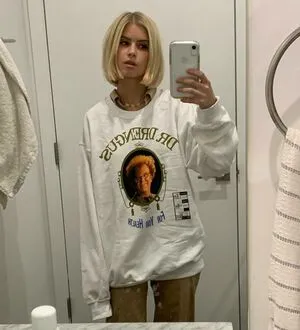 Carlson Young OnlyFans Leaked Free Thumbnail Picture - #jIEOas2PCn