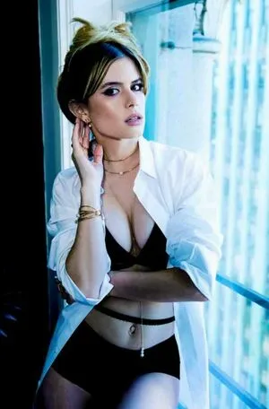 Carlson Young OnlyFans Leaked Free Thumbnail Picture - #roh599fBs9