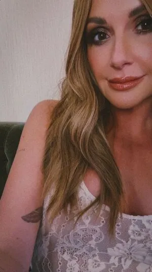 Carly Pearce OnlyFans Leaked Free Thumbnail Picture - #NFaIe2KNXH