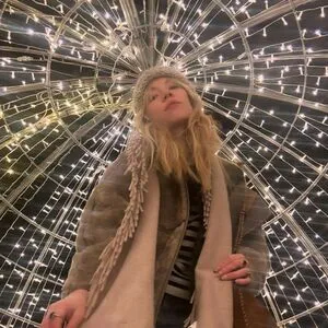Carly Rae Jepsen OnlyFans Leaked Free Thumbnail Picture - #RAZRBWpnsl