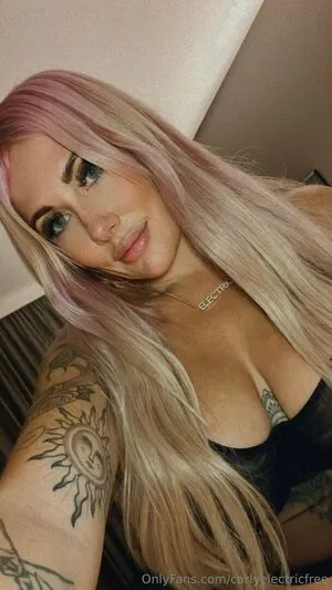 Carlyelectricfree OnlyFans Leaked Free Thumbnail Picture - #i0op1Th5FH