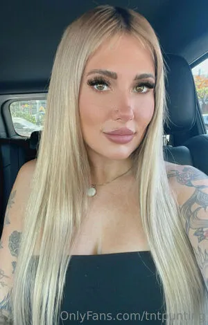 Carlyelectriclive OnlyFans Leaked Free Thumbnail Picture - #hRrRtfu8gj