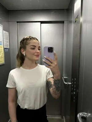 Carlyonlycarly OnlyFans Leaked Free Thumbnail Picture - #8c5aRTkitI