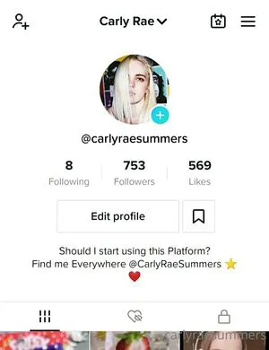 Carlyraesummers OnlyFans Leaked Free Thumbnail Picture - #V7CjLk7UAD