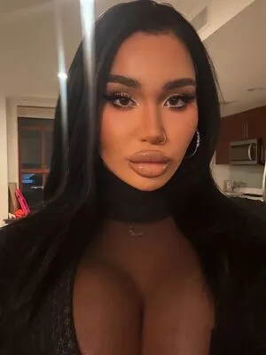 Carmela Habibi OnlyFans Leaked Free Thumbnail Picture - #hcD0RevUBd