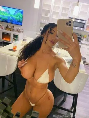 Carmen Bella OnlyFans Leaked Free Thumbnail Picture - #SdutJn3Bya