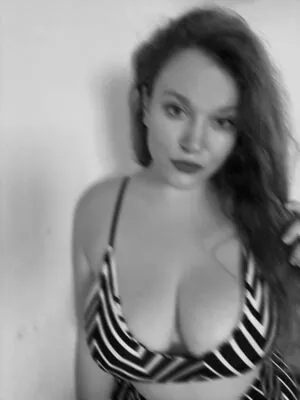 Carmen Curvy OnlyFans Leaked Free Thumbnail Picture - #hTCZONzMIp