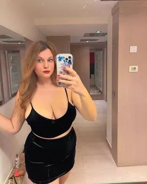 Carmen Curvy OnlyFans Leaked Free Thumbnail Picture - #mnevrNSDsA