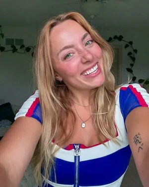 Carmen Elaine OnlyFans Leaked Free Thumbnail Picture - #r7CwHF5rzm