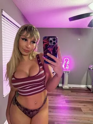 Carmencalixxx OnlyFans Leaked Free Thumbnail Picture - #Hd9h0tjwAG