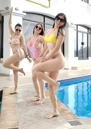 Carmenh Z OnlyFans Leaked Free Thumbnail Picture - #1D7lwMUh50