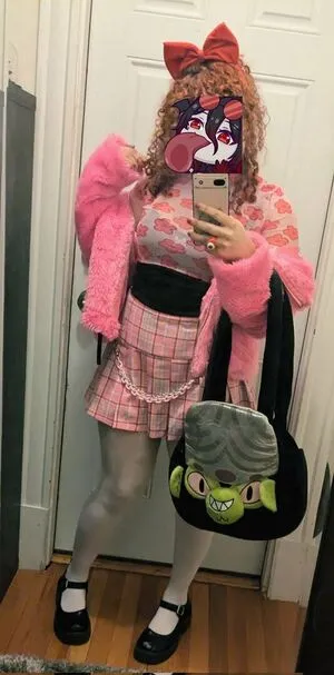 Carmilla Roux OnlyFans Leaked Free Thumbnail Picture - #oAlAjZlIve