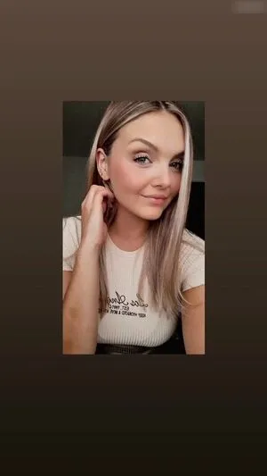 Caro OnlyFans Leaked Free Thumbnail Picture - #0TubrusGfO