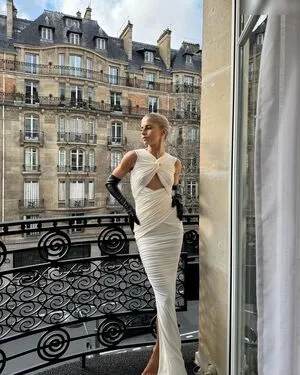 Caro Daur OnlyFans Leaked Free Thumbnail Picture - #69ONYoWeTO