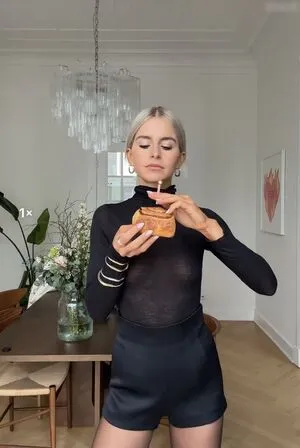 Caro Daur OnlyFans Leaked Free Thumbnail Picture - #D78MMmSGbY