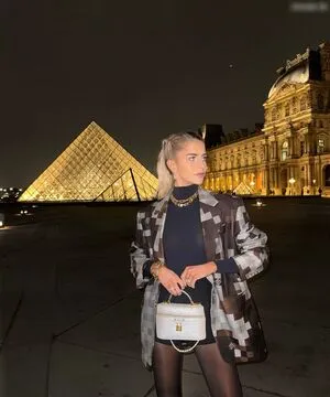 Caro Daur OnlyFans Leaked Free Thumbnail Picture - #YCxrdskil2