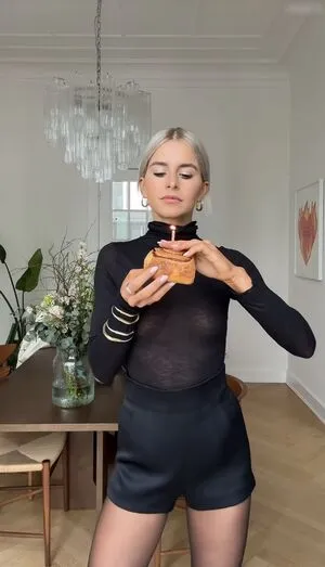 Caro Daur OnlyFans Leaked Free Thumbnail Picture - #YUHff7FjyJ