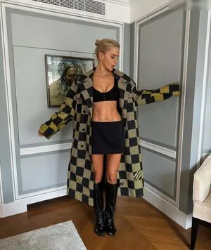 Caro Daur OnlyFans Leaked Free Thumbnail Picture - #fzK00CpBN3