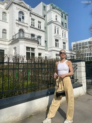 Caro Daur OnlyFans Leaked Free Thumbnail Picture - #jfHotlHRnq