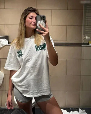 Caro Winter OnlyFans Leaked Free Thumbnail Picture - #52P1QGRL3J