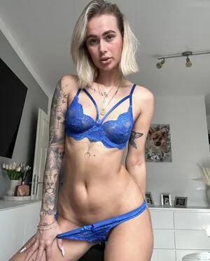 caro_loesel OnlyFans Leaked Free Thumbnail Picture - #1GYJYOEazG