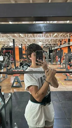 Caroficialfree OnlyFans Leaked Free Thumbnail Picture - #FnsO4mp594