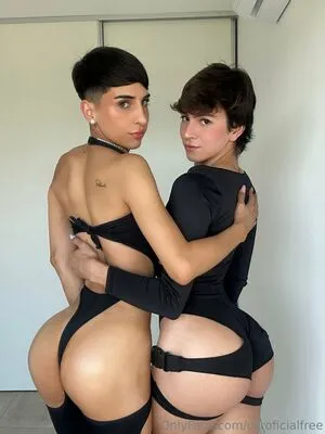 Caroficialfree OnlyFans Leaked Free Thumbnail Picture - #icN2or4kCm