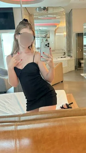 Carol Hotwife OnlyFans Leaked Free Thumbnail Picture - #MNBLsZNwWA