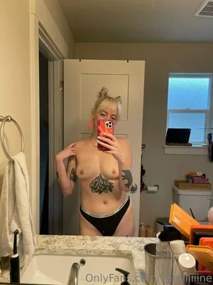 Caroliiiiine OnlyFans Leaked Free Thumbnail Picture - #yl1kg2UcLw