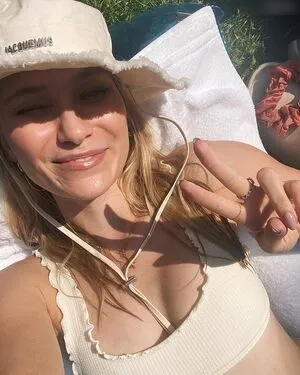 Carolin Niemczyk OnlyFans Leaked Free Thumbnail Picture - #e56XvbE0GA