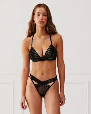 Carolina Azevedo OnlyFans Leaked Free Thumbnail Picture - #cHCNidIlve