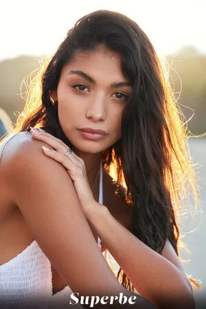 Carolina Reyes OnlyFans Leaked Free Thumbnail Picture - #B9glRA3Fya