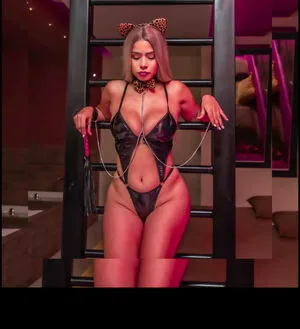 Carolinaromoof OnlyFans Leaked Free Thumbnail Picture - #4VAYNgg0vG