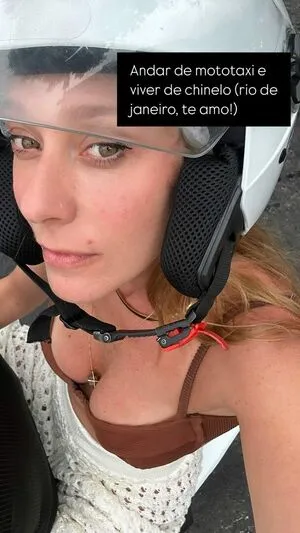 Caroline Abras OnlyFans Leaked Free Thumbnail Picture - #D0zf52XkJ9