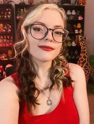 Caroline Ambrose OnlyFans Leaked Free Thumbnail Picture - #01EmOSIX27