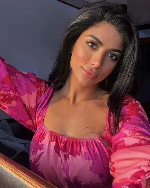 Caroline Azmy OnlyFans Leaked Free Thumbnail Picture - #eawi64c10a