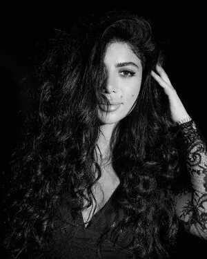 Caroline Azmy OnlyFans Leaked Free Thumbnail Picture - #r6N0Aiq930